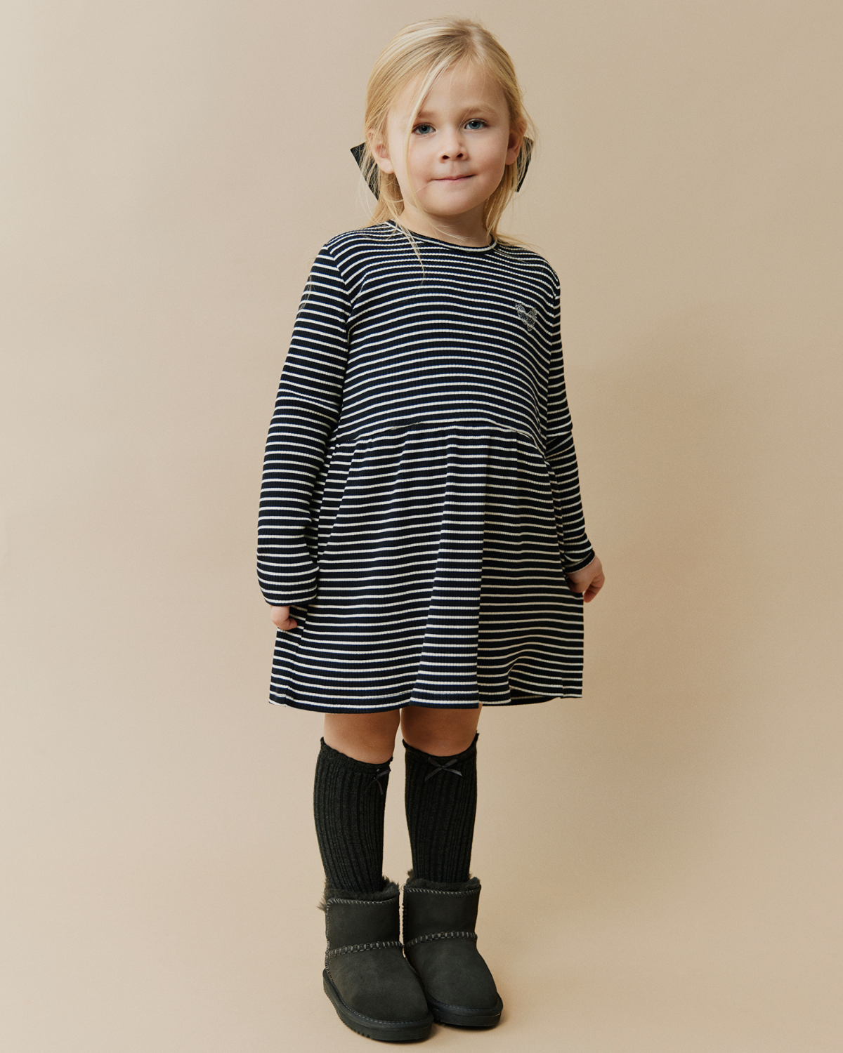 Sofie Schnoor KIDS BERRASK KJOLE Kjole 1017 Black striped