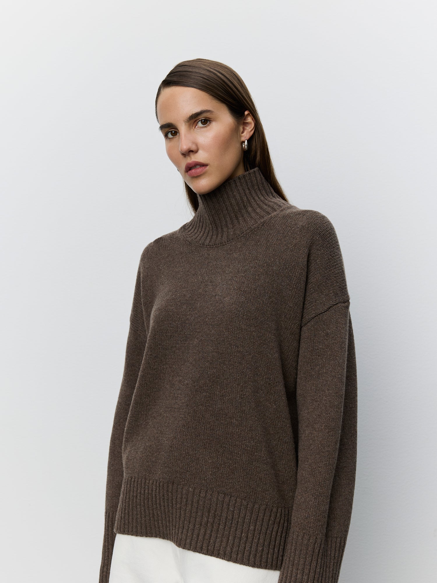 Sofie Schnoor WOMEN BRONWENSW FUNNEL NECK KNIT SWEATER Sweater 7025 Dark brown