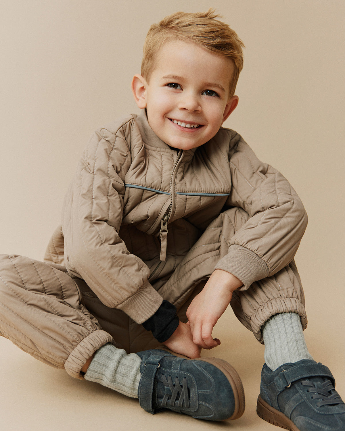 Sofie Schnoor KIDS LASSESK THERMO JACKET Thermo jacket 7143 Desert Taupe