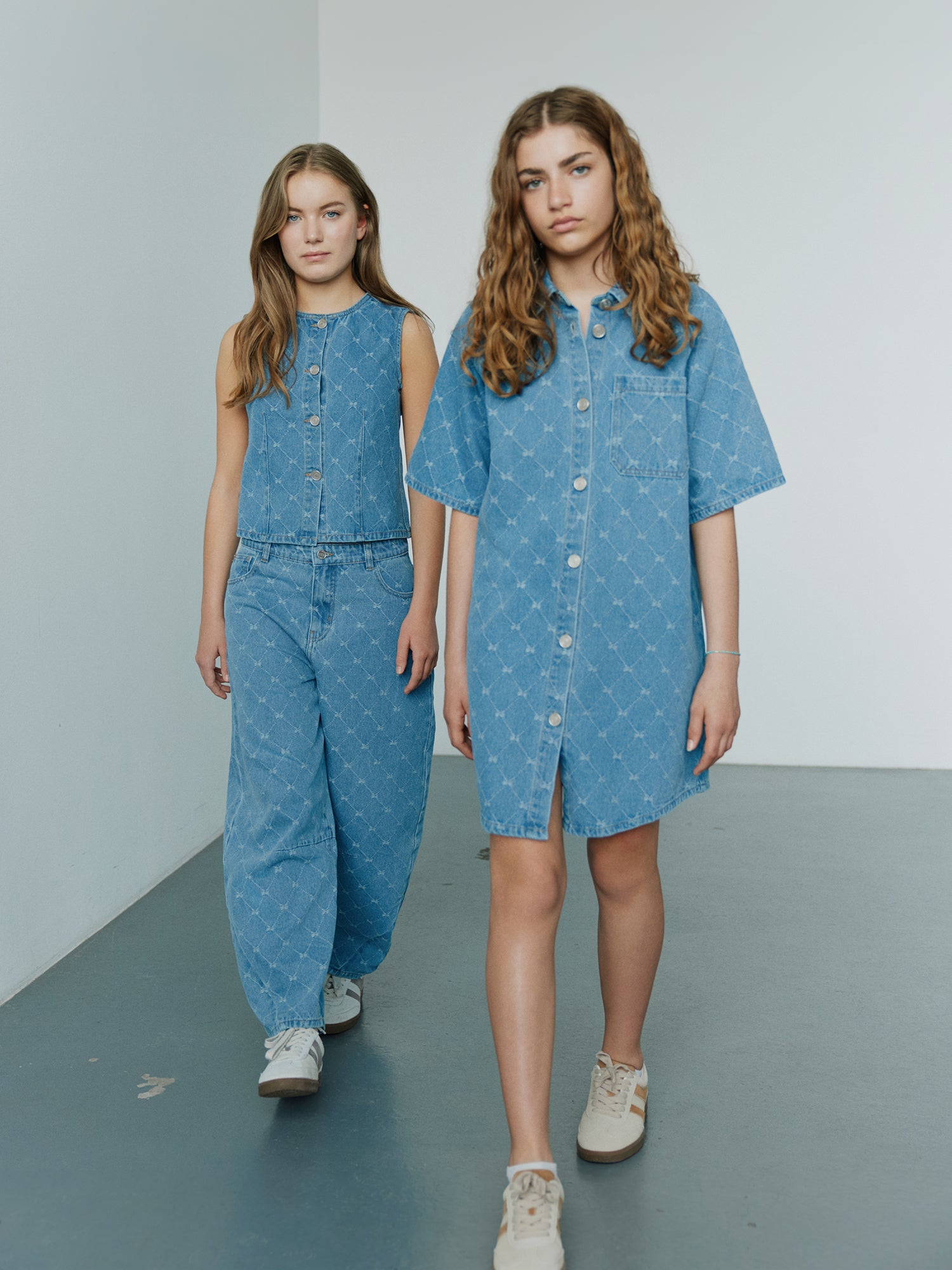 Sofie Schnoor YOUNG MAYASY KJOLE Kjole 5002 Denim blue