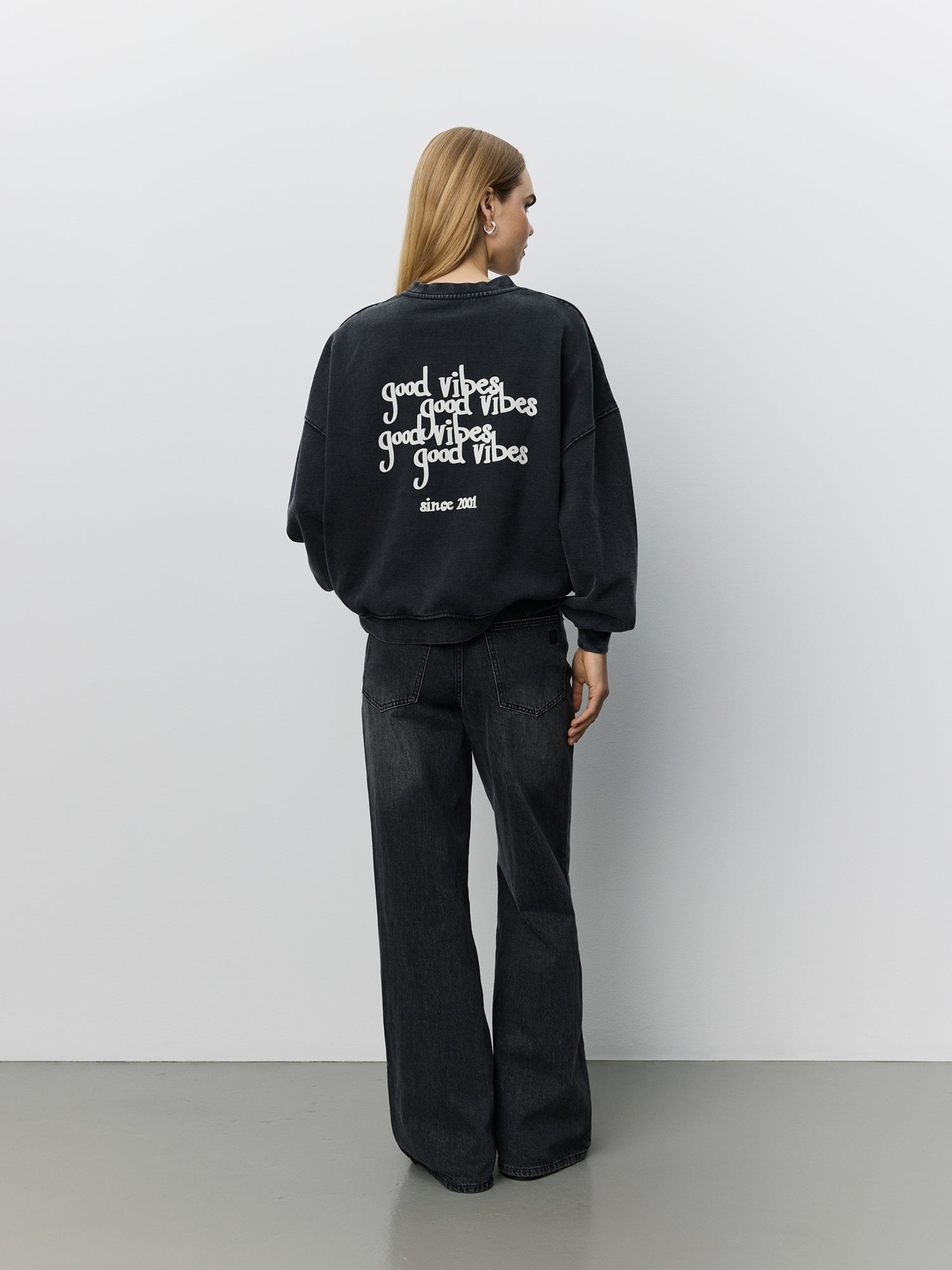 Sofie Schnoor WOMEN PAROSSW OVERSIZED SWEATSHIRT Sweatshirt 1015 Washed black