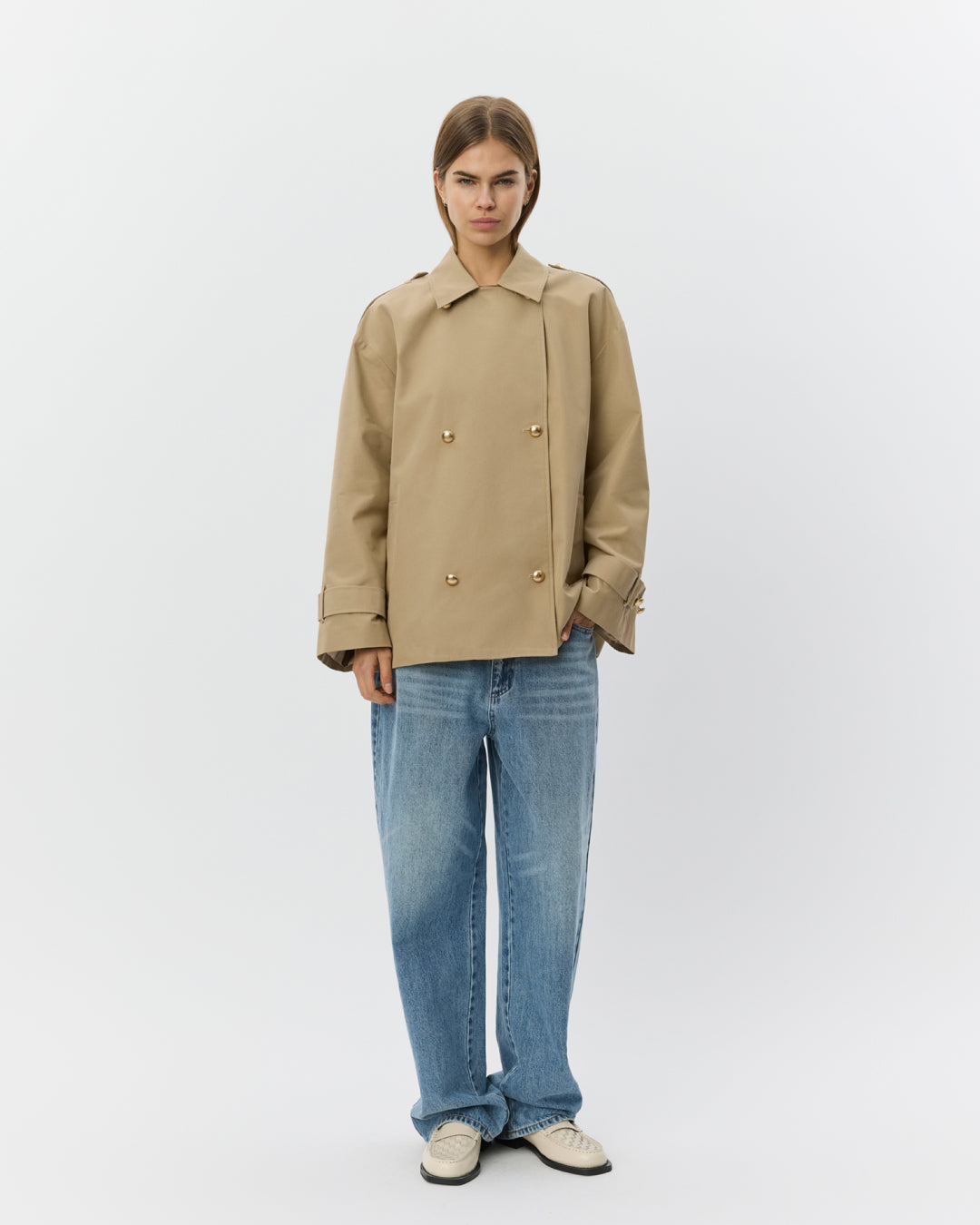 ADRIASW SHORT TRENCH COAT Jakke - 7012 Camel | Sofie Schnoor