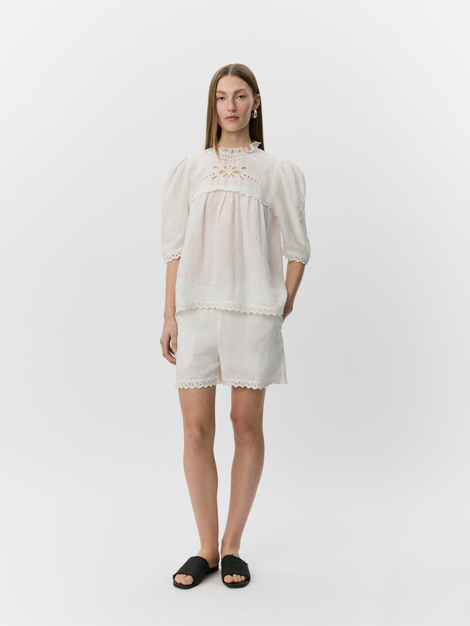 Sofie Schnoor WOMEN ALIXSW SCALLOP KANT SHORTS Shorts 0159 Cream White