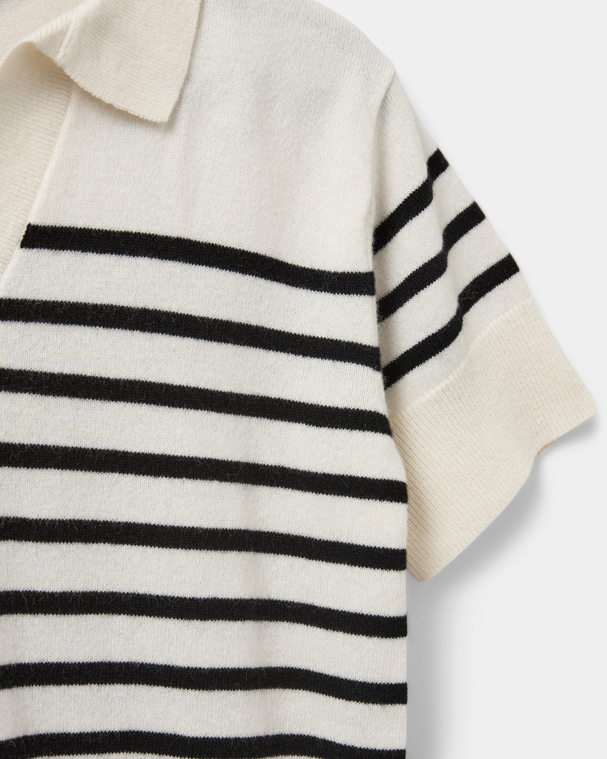 Sofie Schnoor YOUNG AMALYSY STRIK Strik 0142 Off White - Black