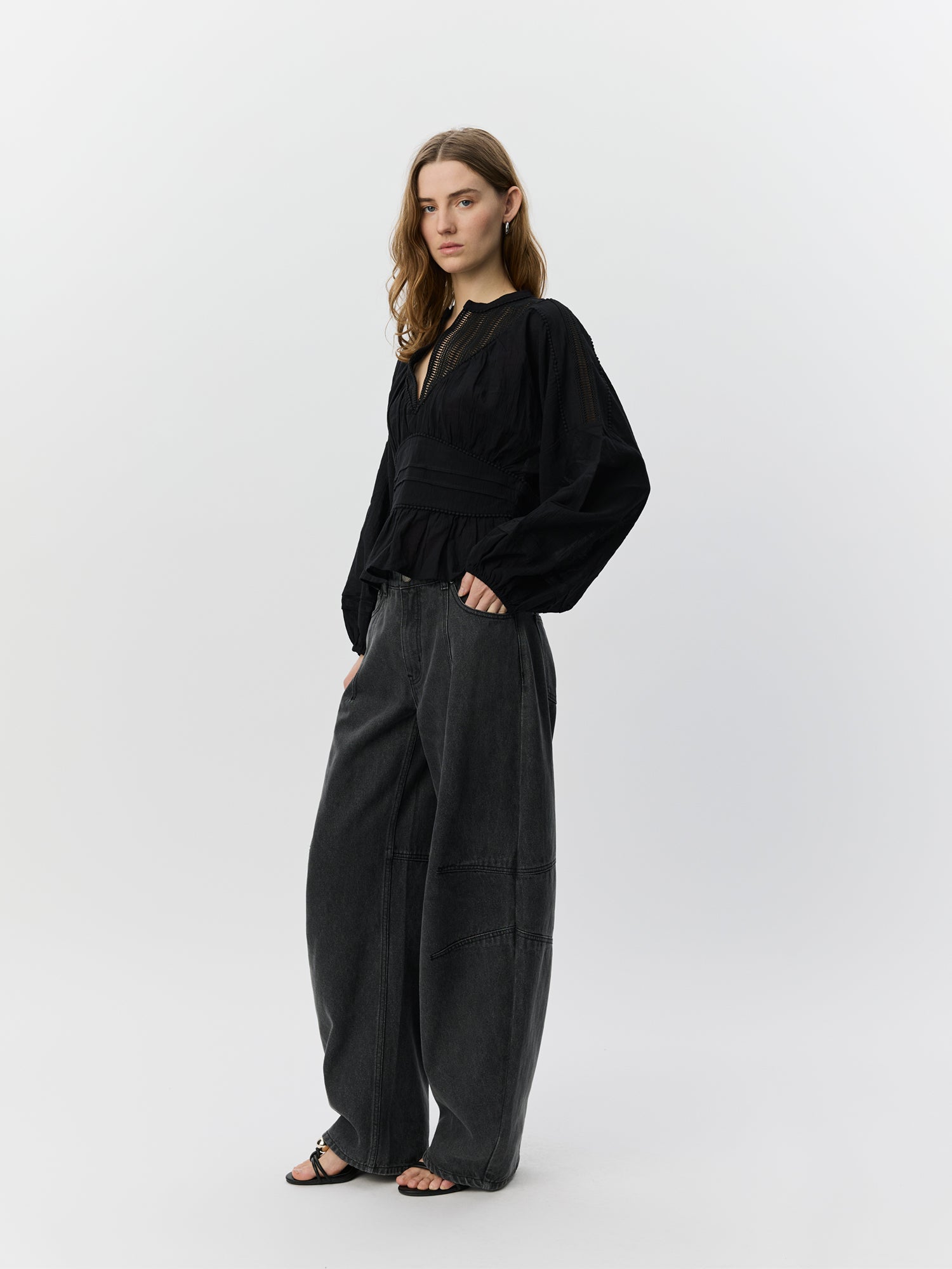 Sofie Schnoor WOMEN BECKASW BARREL FORMEDE JEANS Jeans 1024 Black washed Denim