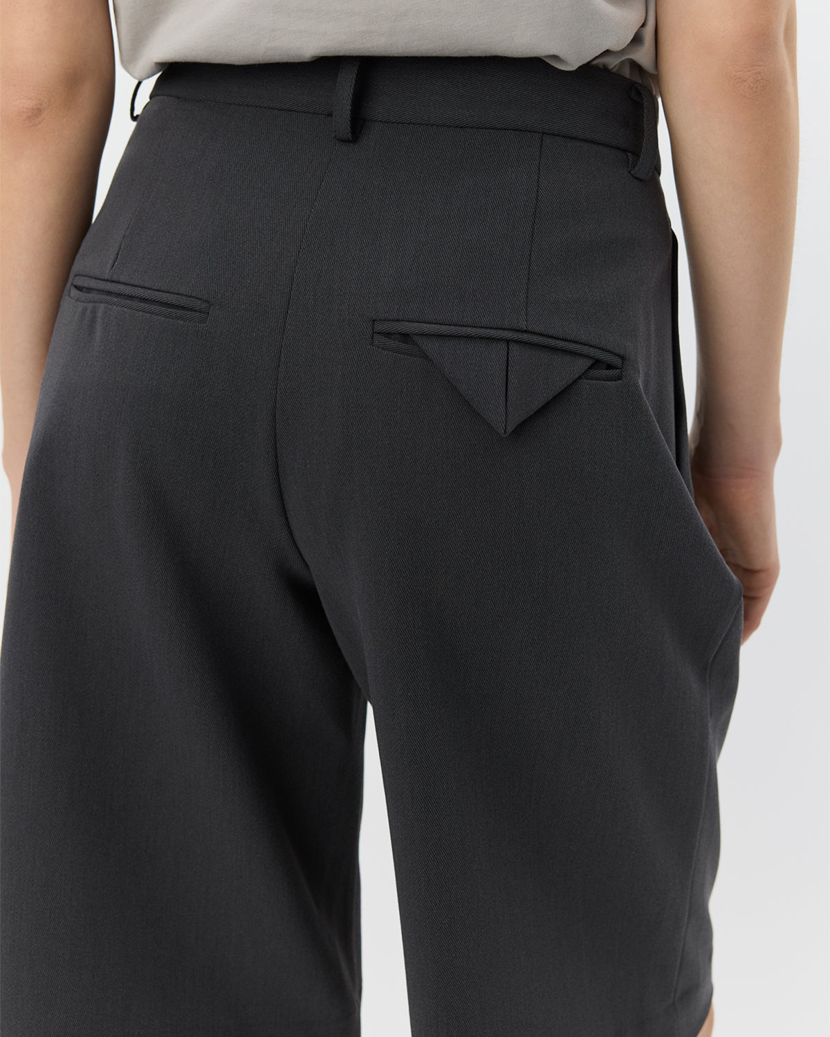 Sofie Schnoor WOMEN ELSASW BERMUDA SUITING SHORTS Shorts 8008 Dark grey