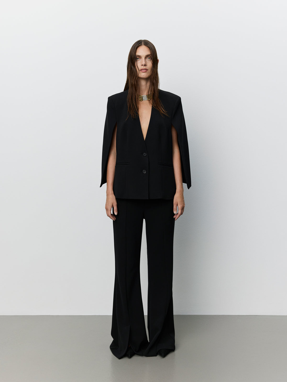 Sofie Schnoor WOMEN ICON 024 - FREDERIKKESW SUITING BUKSER M. FLARE Buks 1000 Black