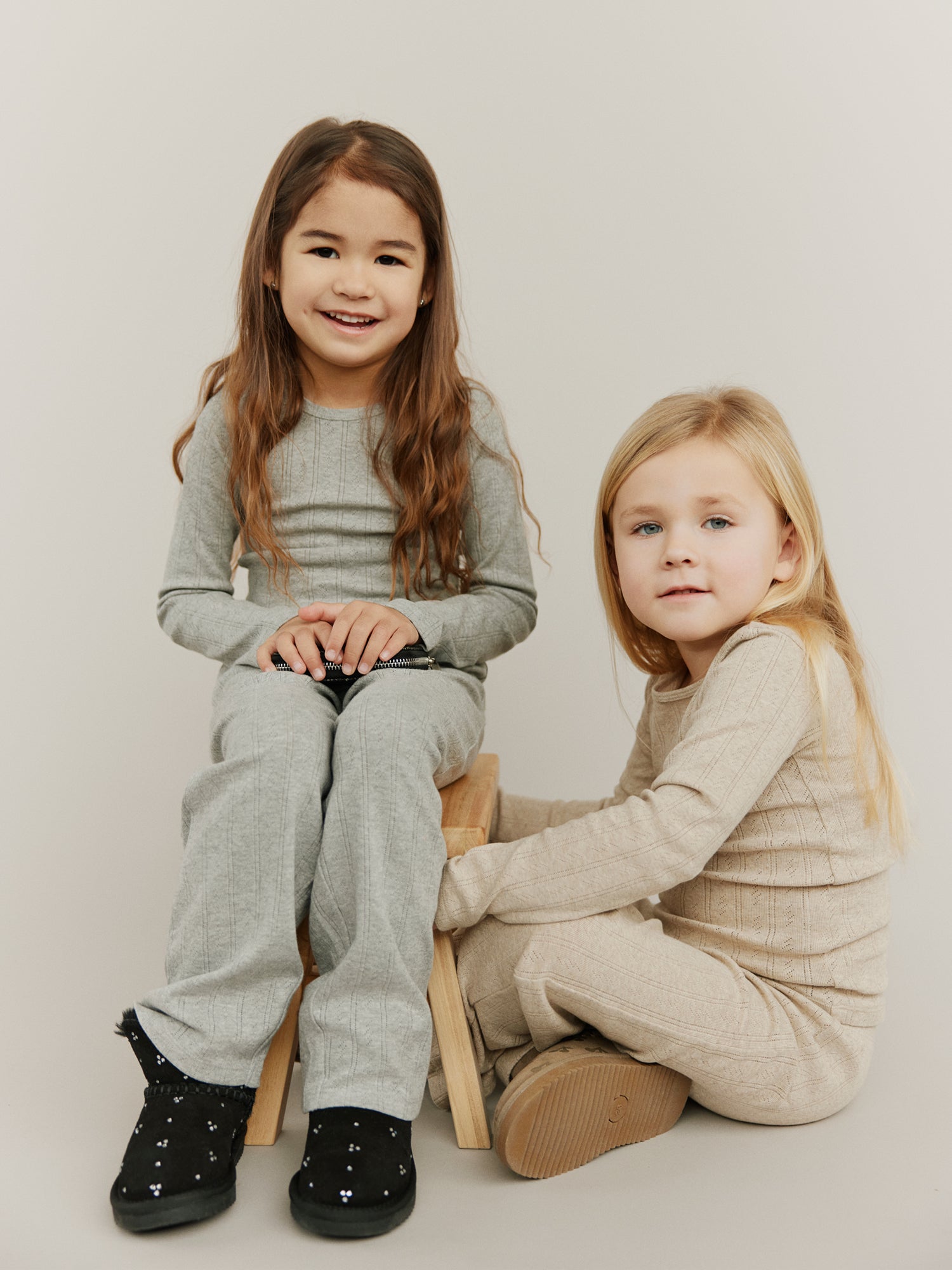 Sofie Schnoor KIDS PETRICIASY POINTELLE LONGSLEEVE TEE T-shirt Long Sleeve 8000 Grey mel