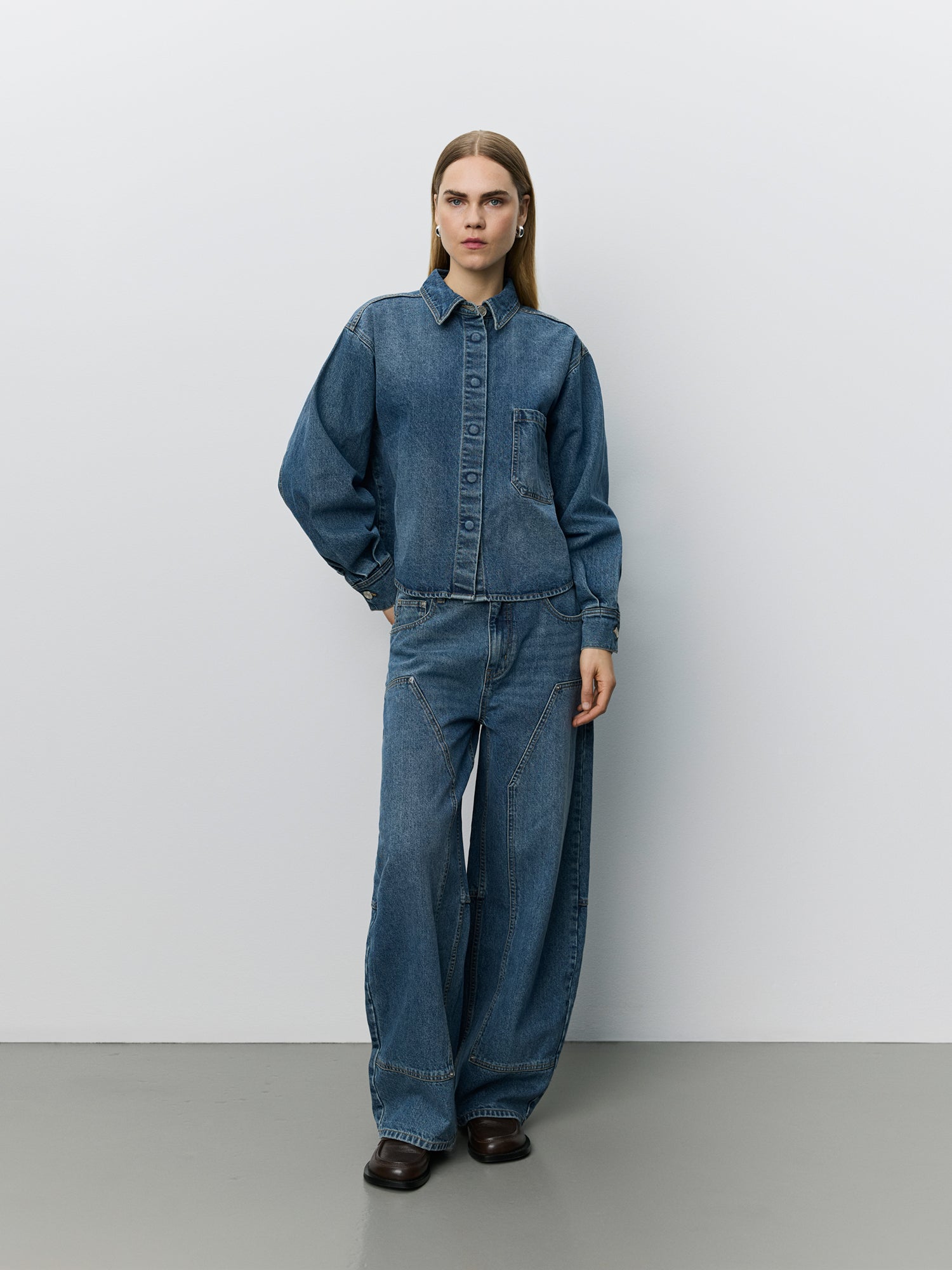 LOOK 17