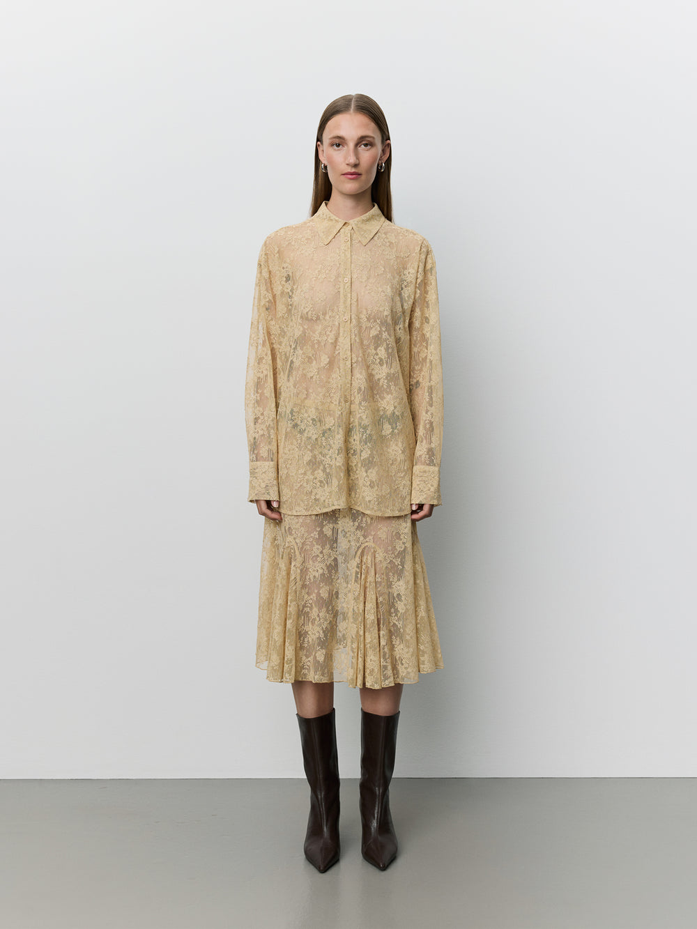 LOOK 04