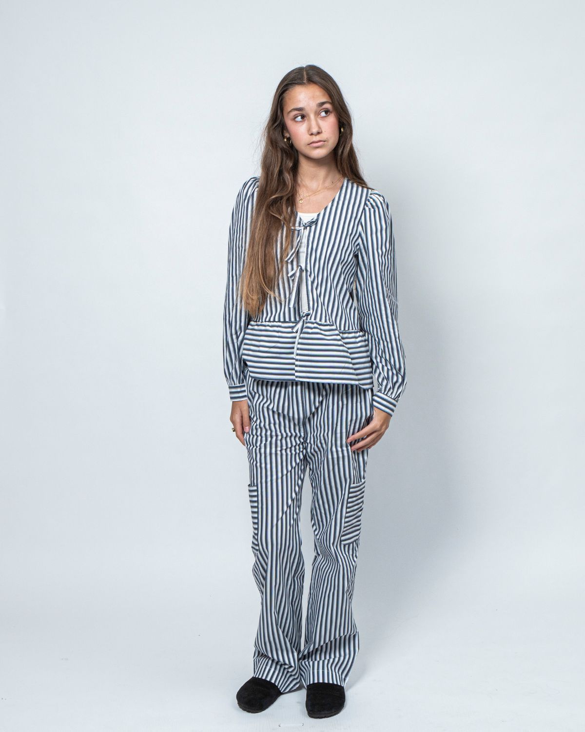 Sofie Schnoor YOUNG RHODASY SKJORTE Skjorte 8051 Dark Grey Striped