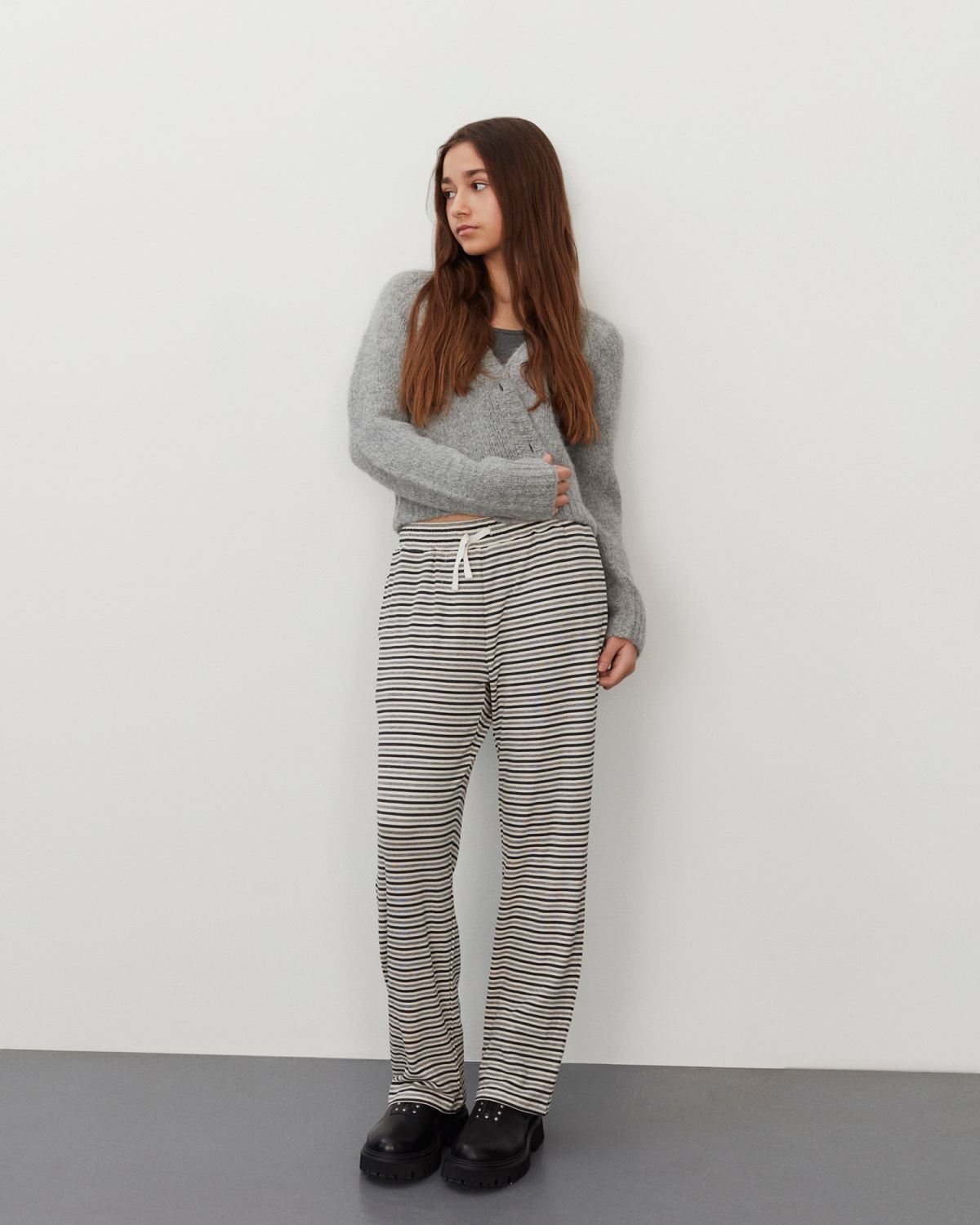 Sofie Schnoor YOUNG Trousers Trousers 1017 Black striped