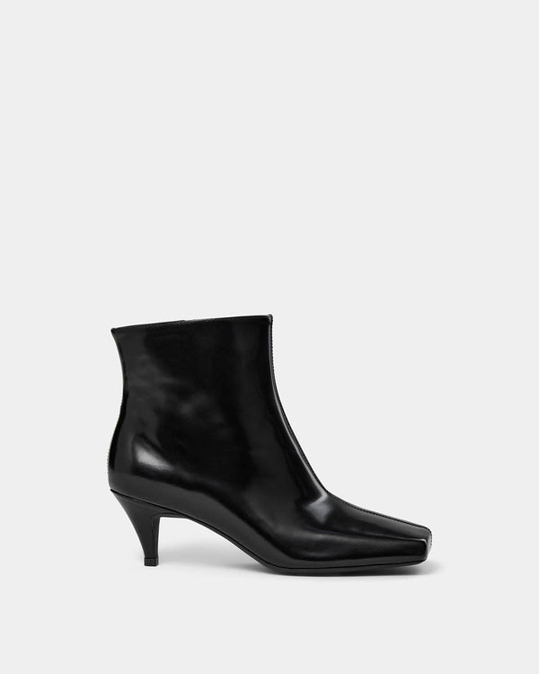ZELDASW LEATHER BOOT